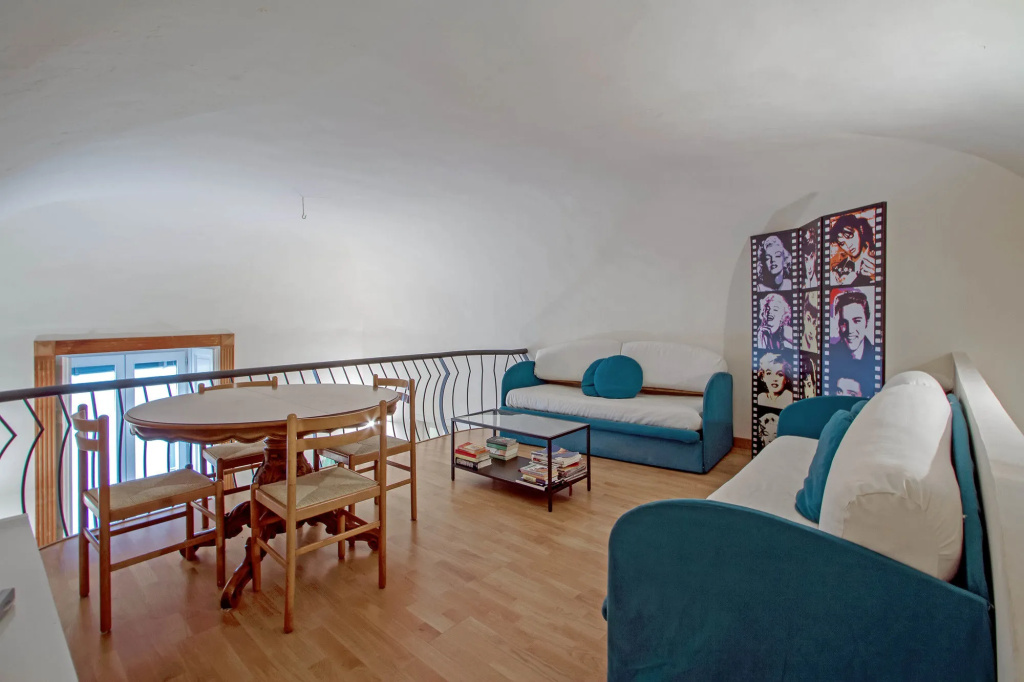 Casa Vela by Starhost