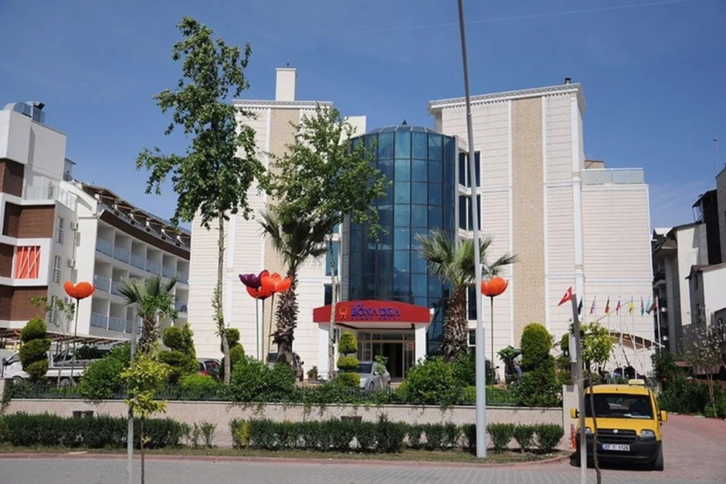 Lims Bona Dea Beach Hotel