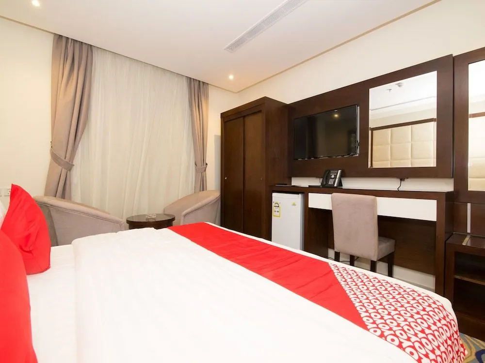 Capital O 143 Happy Beach Hotel Platini
