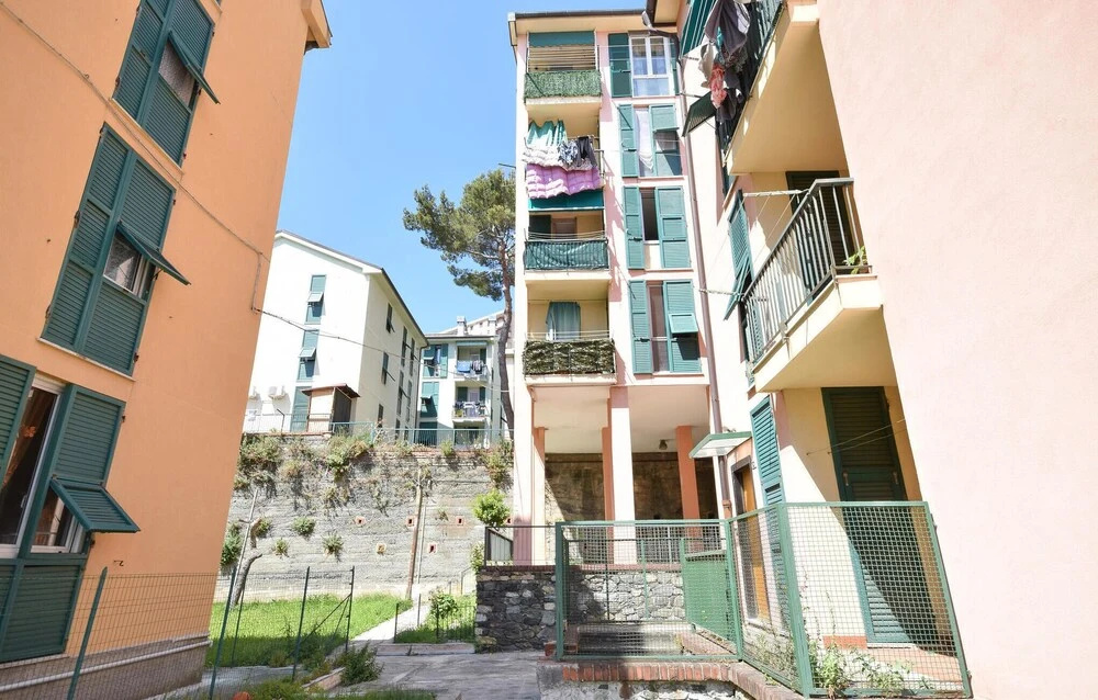 Beautiful Apartment in Genova Pra' With Wifi and 2 Bedrooms