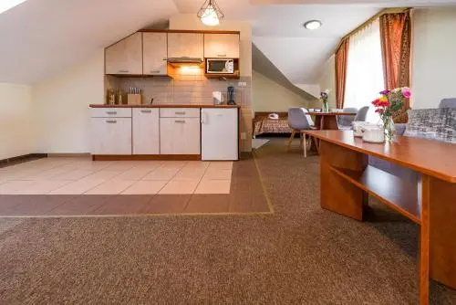 Villa Martii - Family Rooms & Apartments