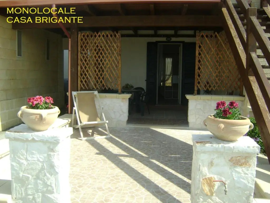 Casa Brigante by BarbarHouse