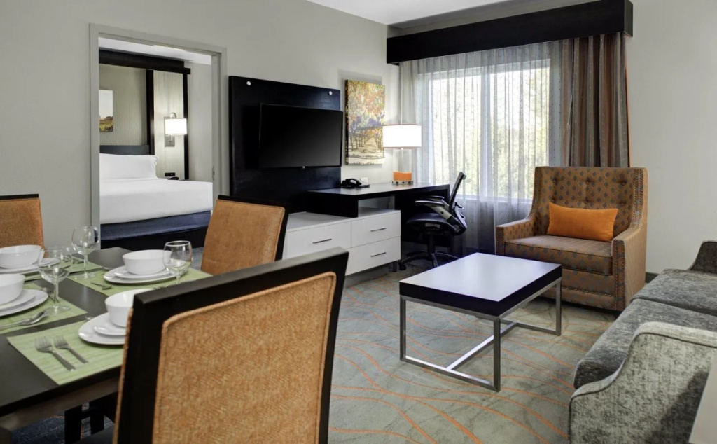 Holiday Inn Windsor - Wine Country by IHG