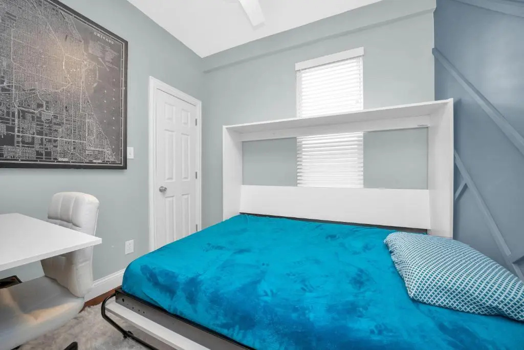 Modern 2 Bedroom in Avondale