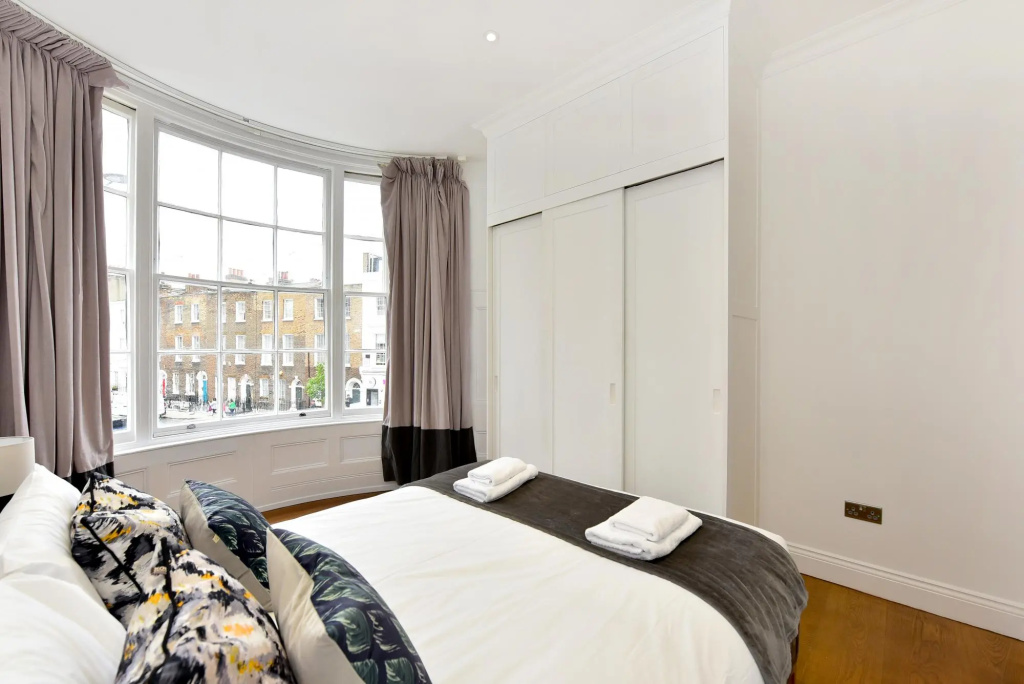 Stunning Sloane Square 2 Bed 2.5 Bath £2.5 million
