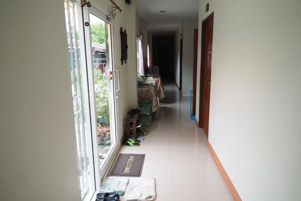 Sorn Waree Home place