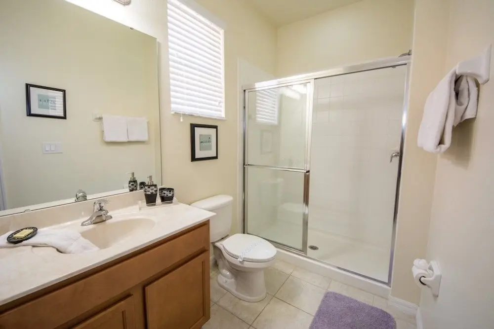 Great Near Theme Parks! Pet Friendly! 4 Bedroom Townhouse
