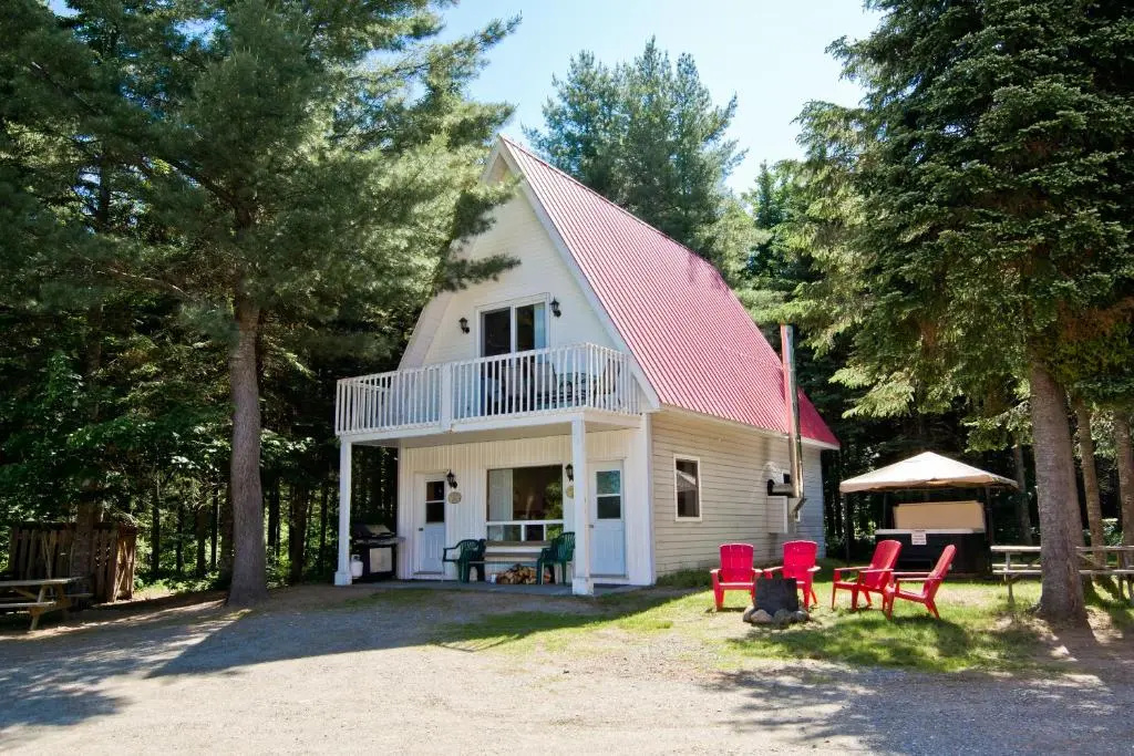 Camping Chalets Spas Pignons Rouges