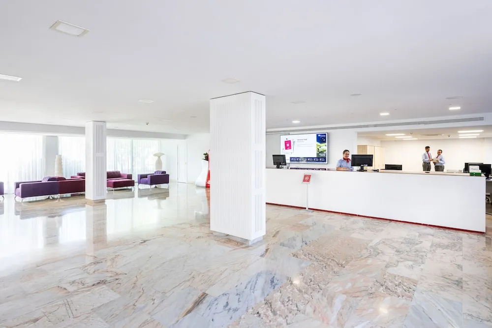 Alexandre Hotel La Siesta