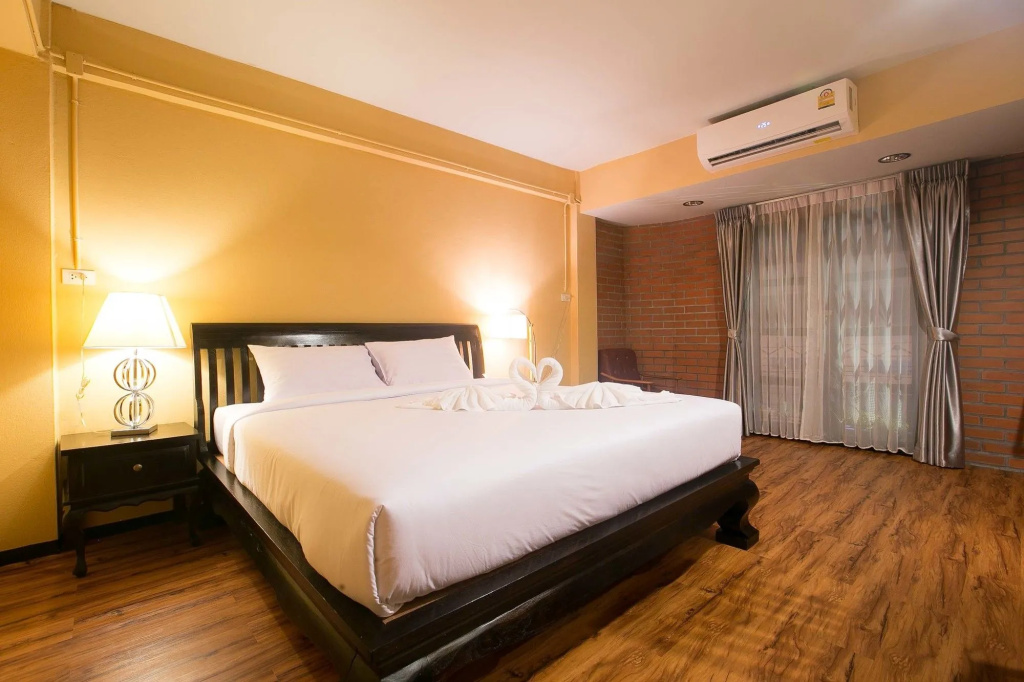 The 8 Factory Hotel Phitsanulok
