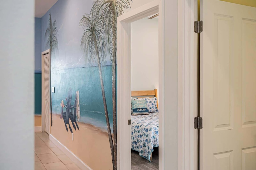 4B Balcony Beachfront Access to Indian Rocks Beach