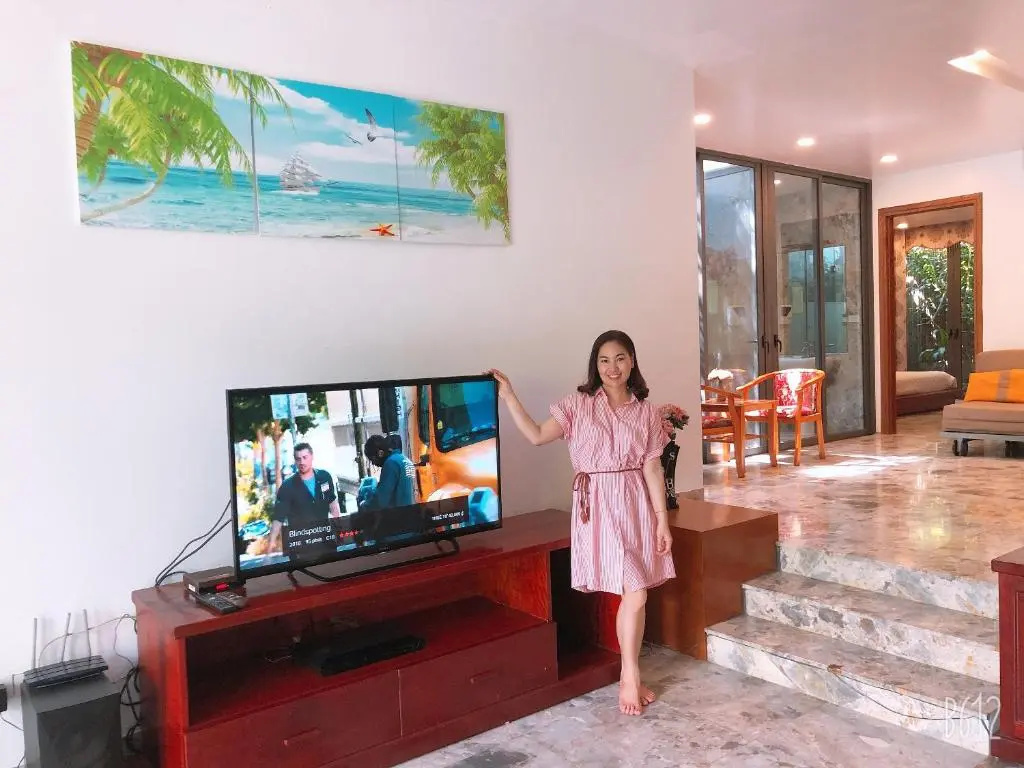 Happy Villa Owner