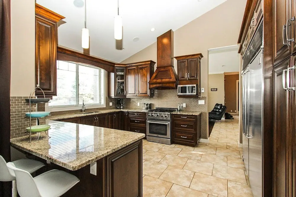 Luxury Lakefront Rooms