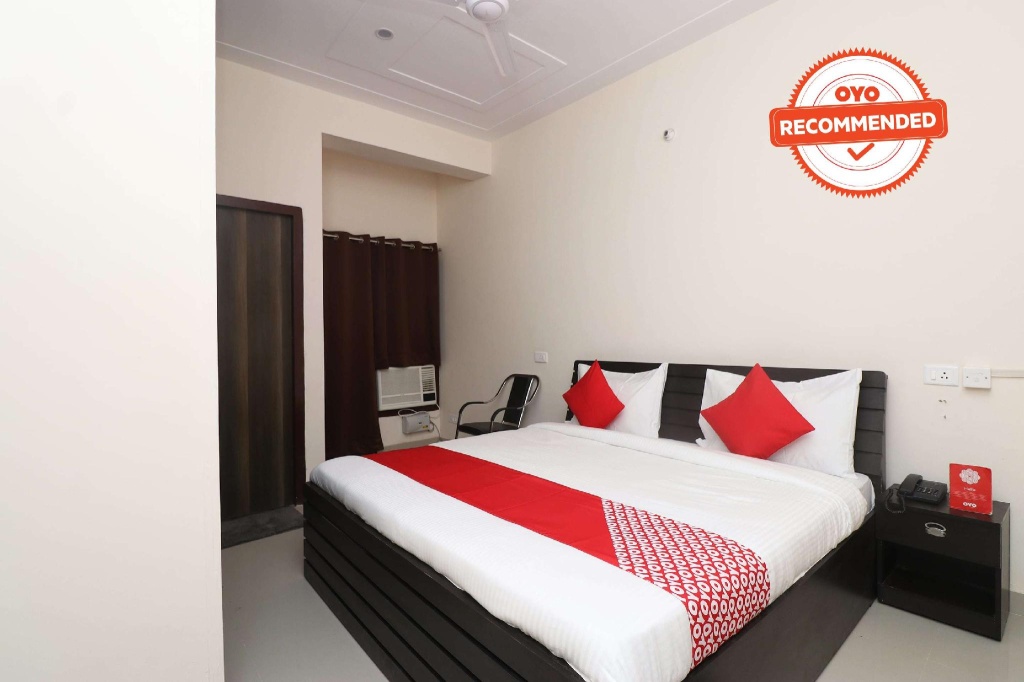 OYO Flagship 76578 Aviraj Inn