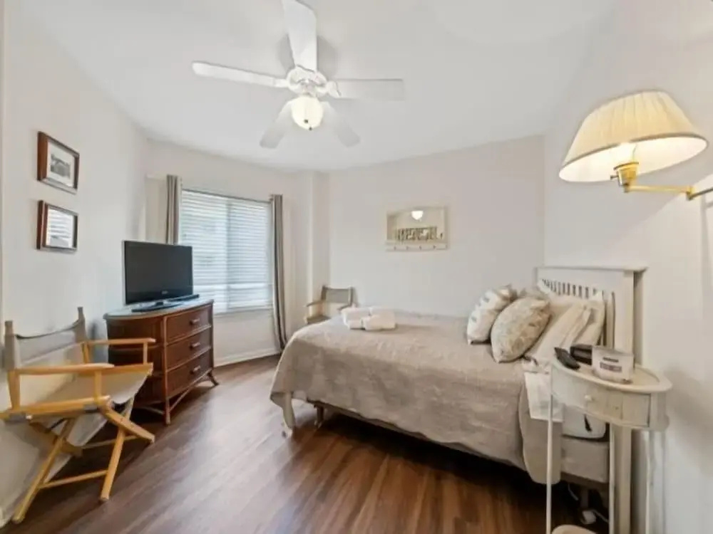 Island North 14c - 2nd Row Stunner! Relax In Comfort After Your Days In The Sun 2 Bedroom Condo by RedAwning