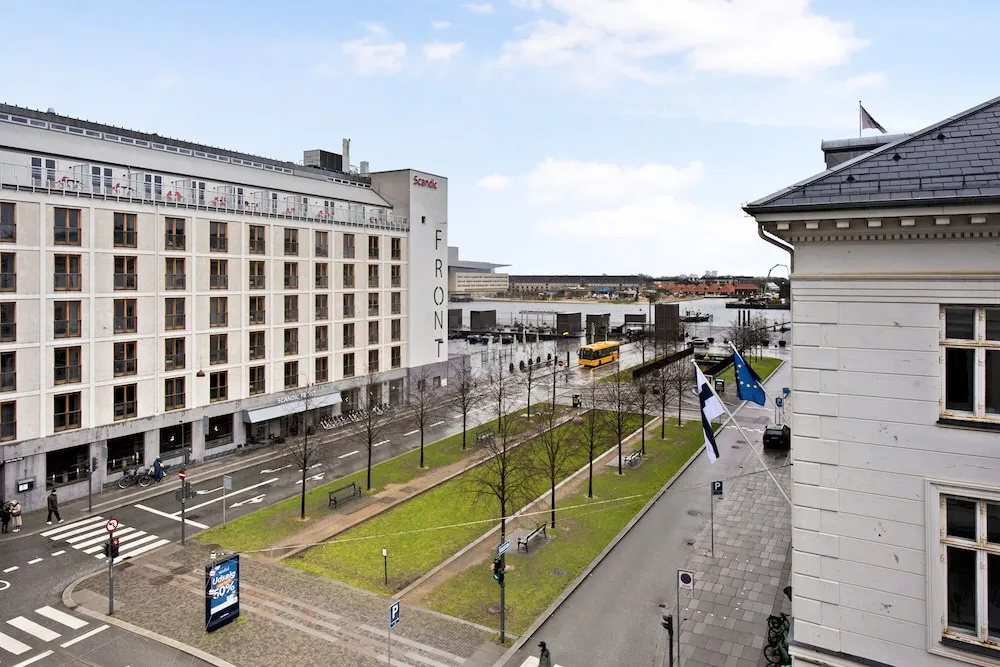 Sanders Square - Spacious 6-bdr Apt Near Nyhavn