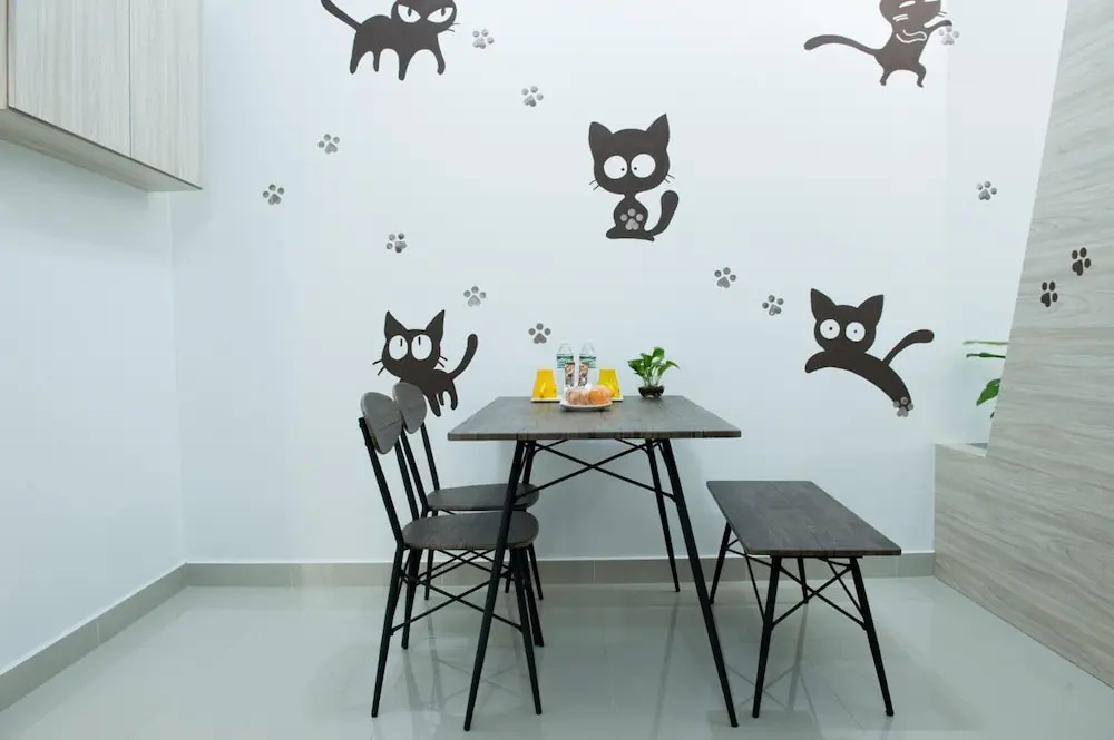 Ezzyhome@Medini