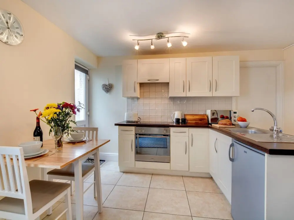 Spacious Apartment in Saint Ives near Beach