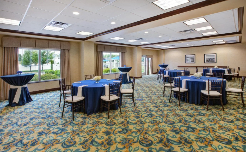 Hampton Inn & Suites - Cape Cod / West Yarmouth