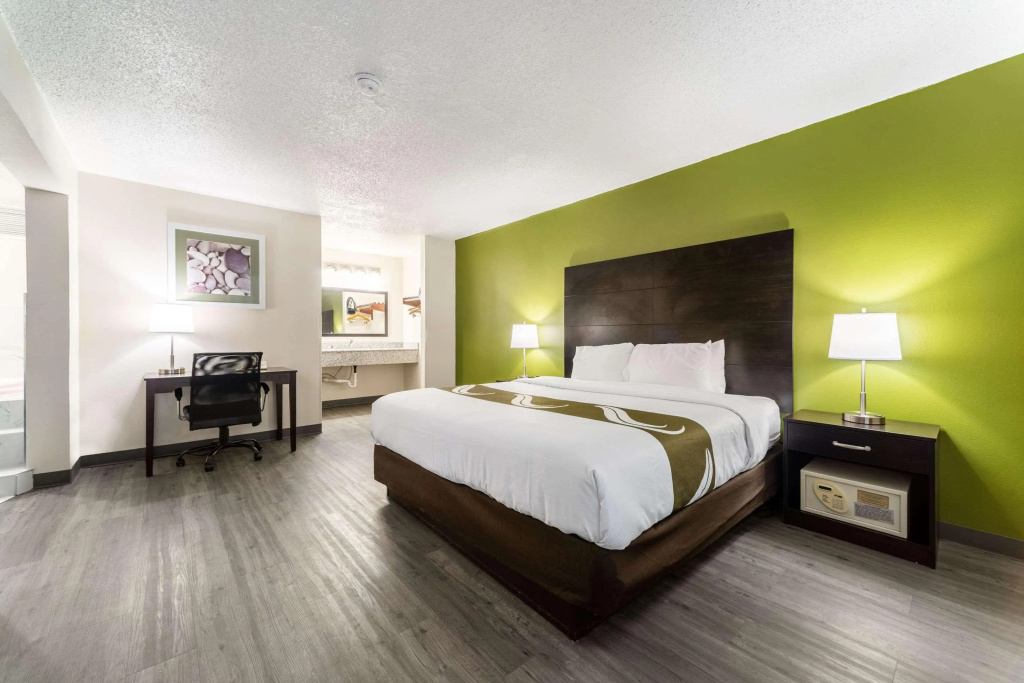 Quality Inn & Suites Vandalia near I-70 and Hwy 51