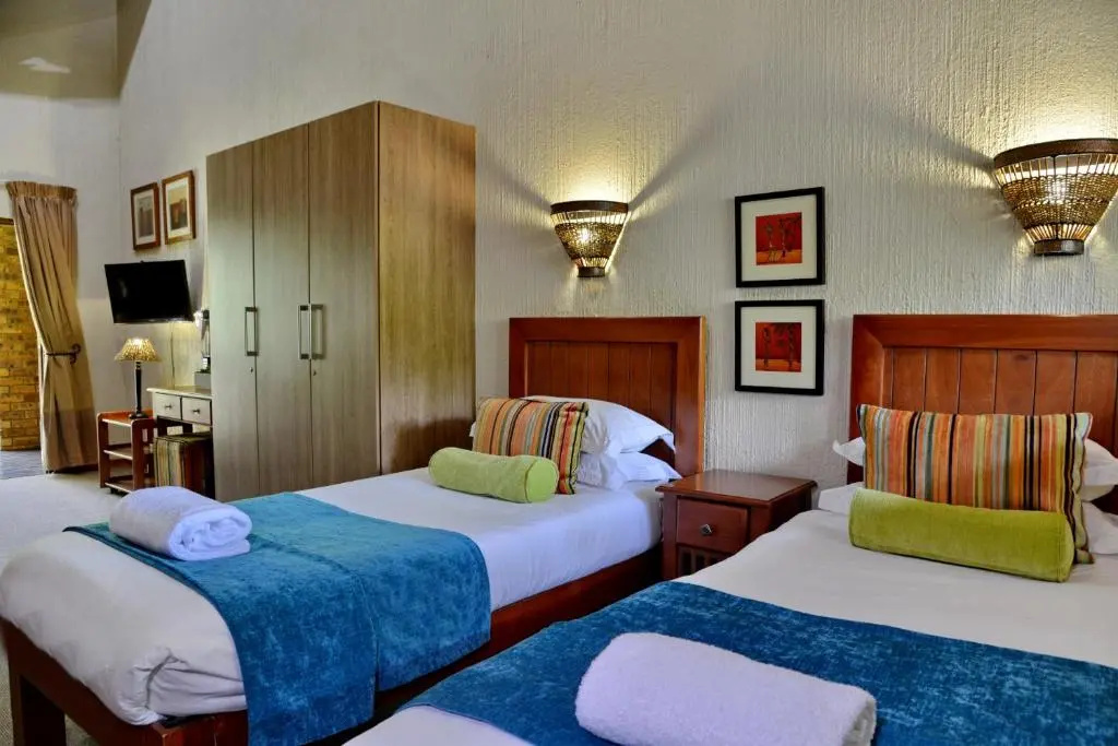 Cambalala - Luxury Units - in Kruger Park Lodge - Serviced Daily, Free Wi-Fi