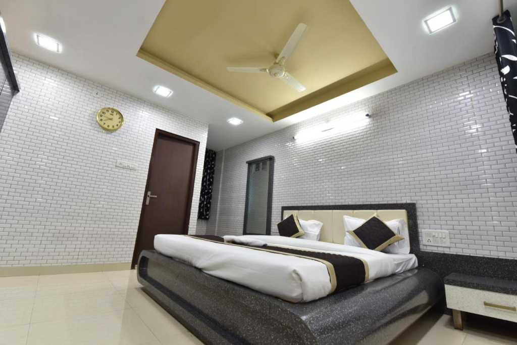 Hotel 7