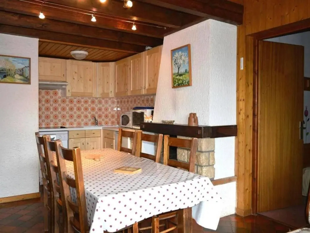 Appartement cosy 7 couchages, au pied des pistes, cheminée, parking - FR-1-241-23