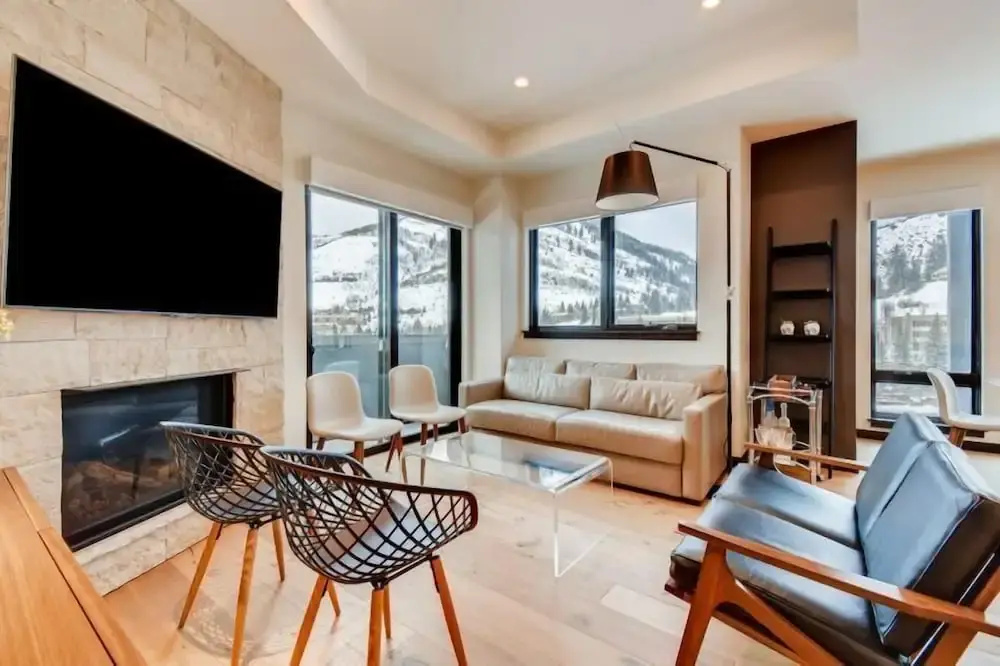 Vail Lion 1 Bedroom Mountain Vacation Rental Just Steps From the Eagle Bahn Gondola
