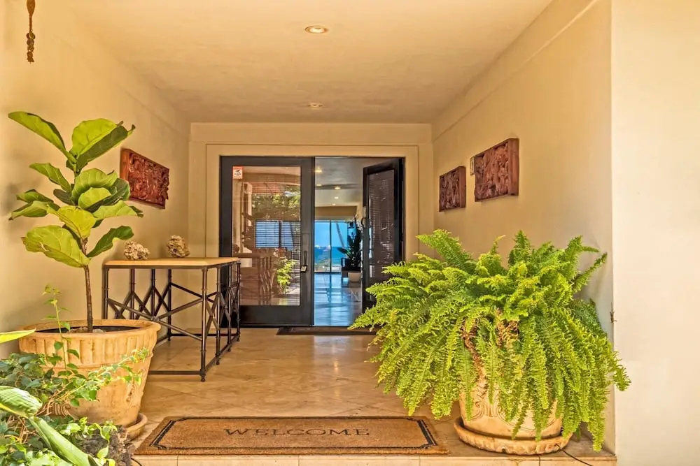 K B M Resorts- Hale-1470 Presidential 3bd, 3ba Beach-front Estate, A/c, Private Yard!