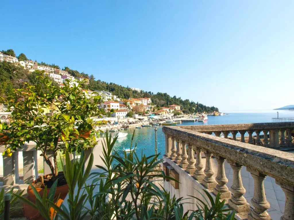 Apartment Riva Rabac 1825