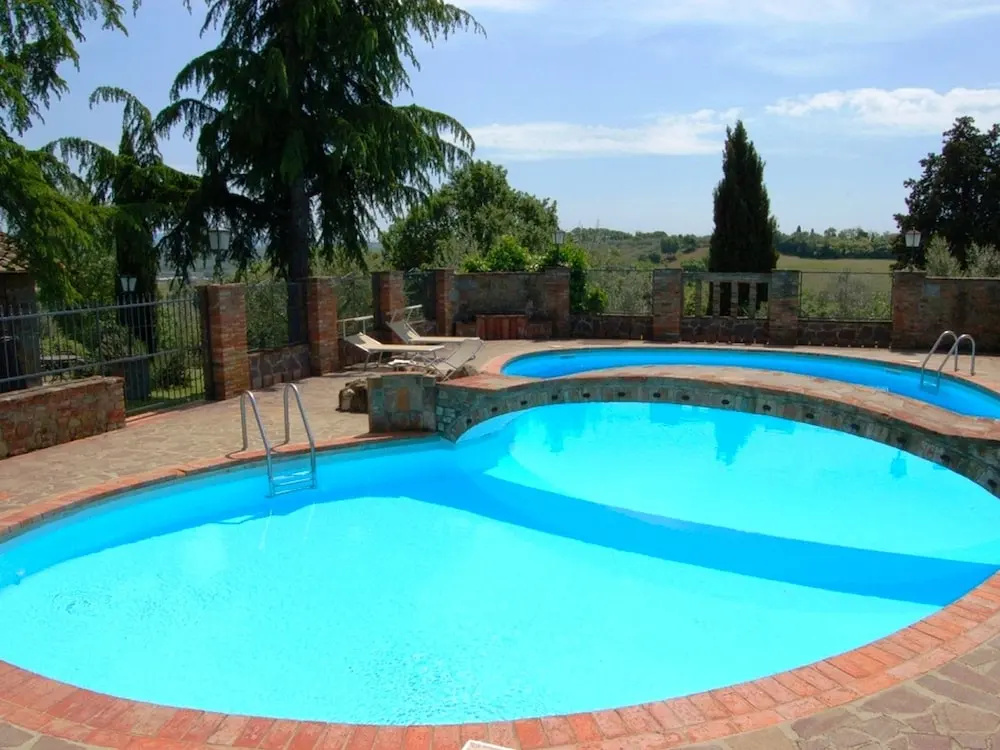 In a Beautiful Property with Pool And Views of the Hills of the Val di Chiana
