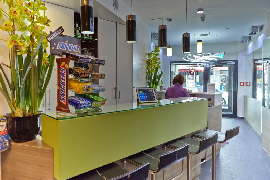 Hotel Demas City