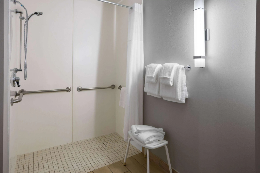 La Quinta Inn & Suites by Wyndham Mooresville