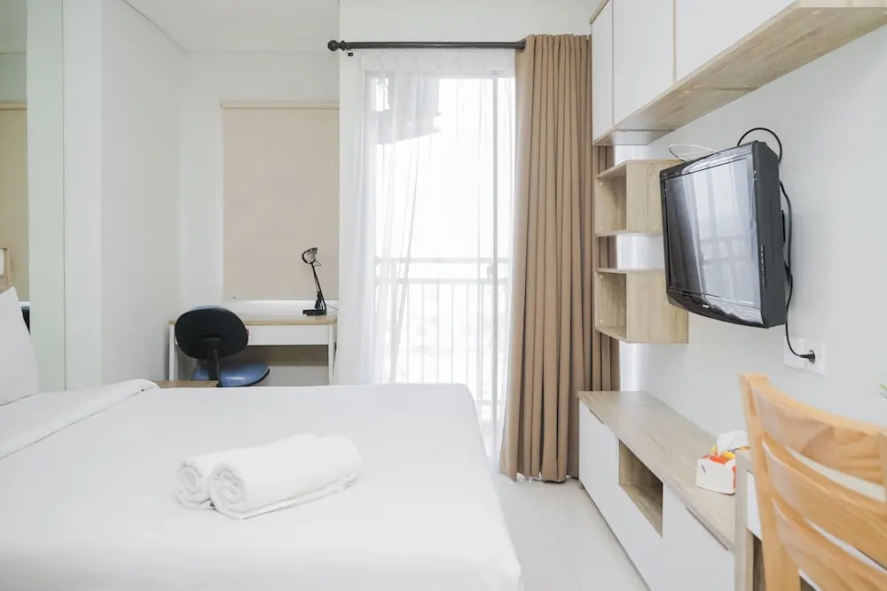 Comfortable Studio Apartment at Springwood Residence