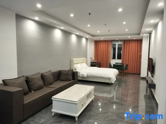 Xinglong Business Hotel