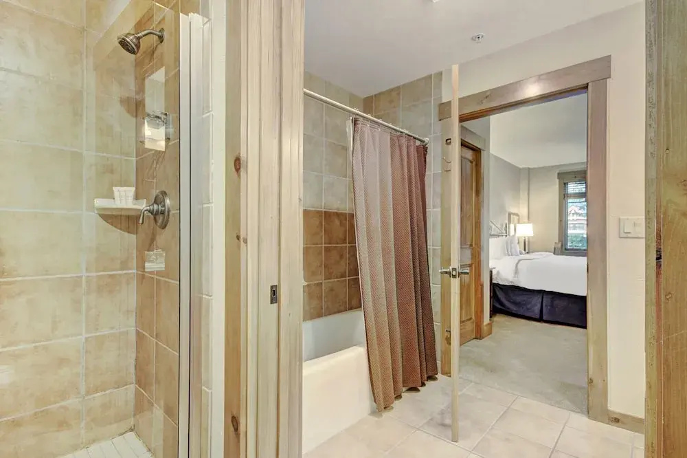 2br W/ Deck + Alpine Views Sleeps 6 - Ski-in Access 2 Bedroom Condo by RedAwning