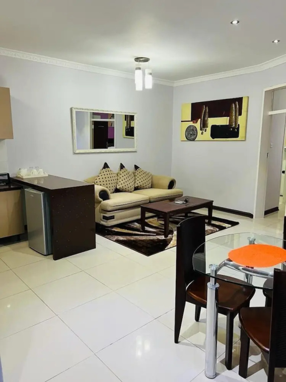 Nomads Court Lodge