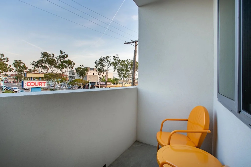 WanderJaunt - North Park Apartments