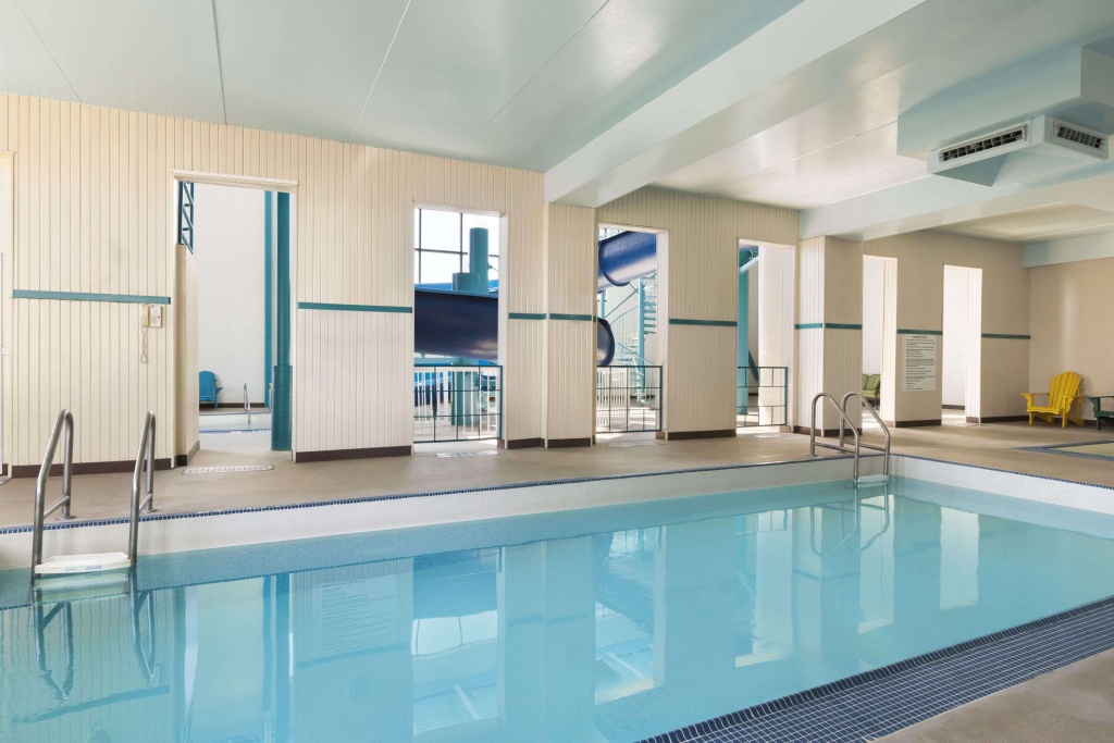 Travelodge by Wyndham Edmonton West