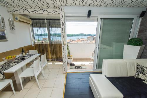 Apartment Adi
