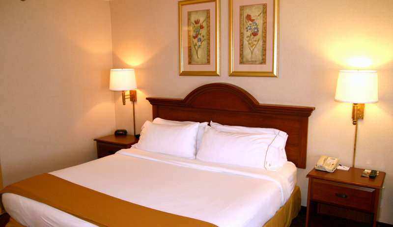 Holiday Inn Express Lincoln