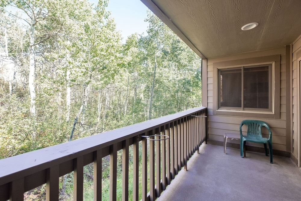 Snow Flower 149 2 Bedroom Condo by RedAwning