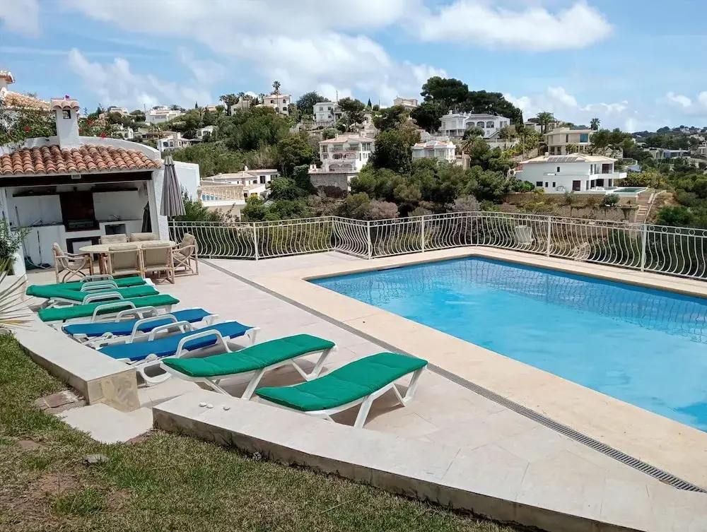 Maria 10 in J vea With 5 Bedrooms and 3 Bathrooms