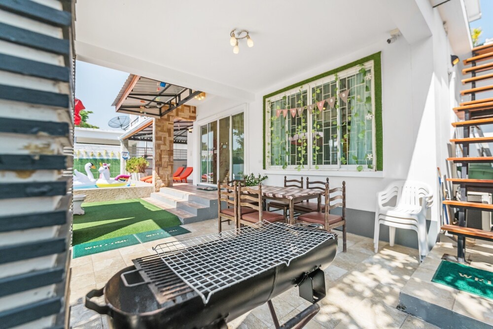 Timeless pool villa by Favstay