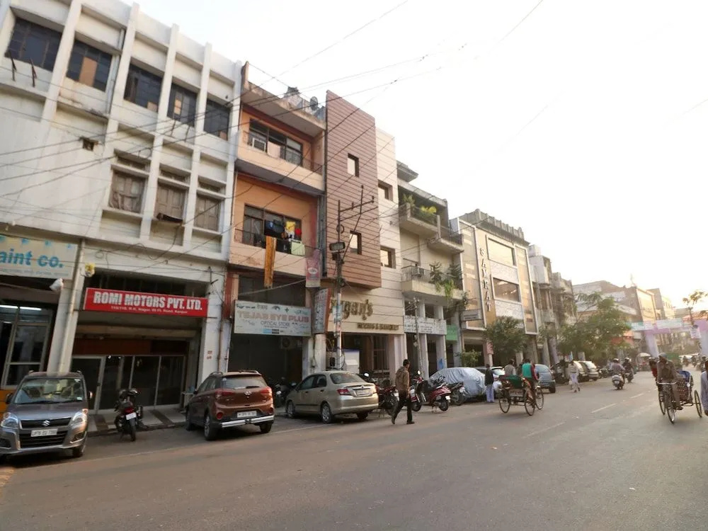 OYO 10991 Hotel Gagan