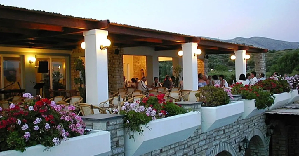 Zefiros Beach Hotel