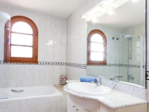 Holiday Home Cabanyes L1-4