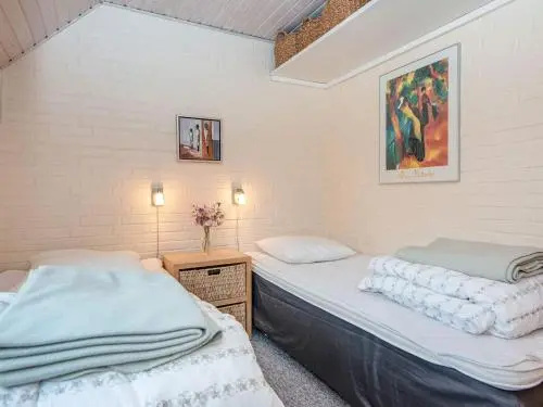 Two-Bedroom Holiday home in Henne 2