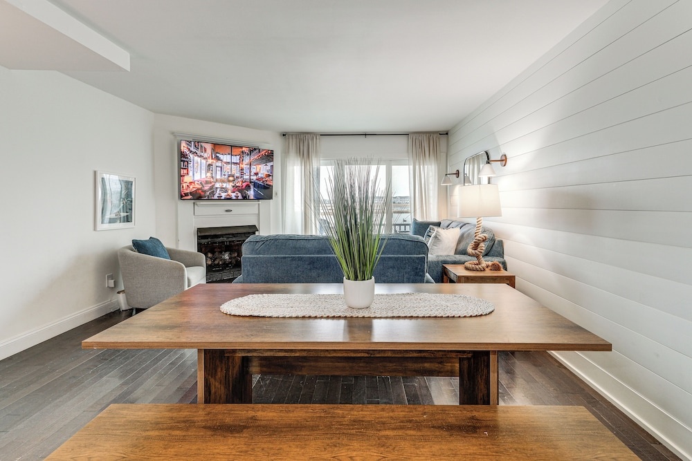 1 Mi to Fenwick Island SP: Condo w/ Boat Dock
