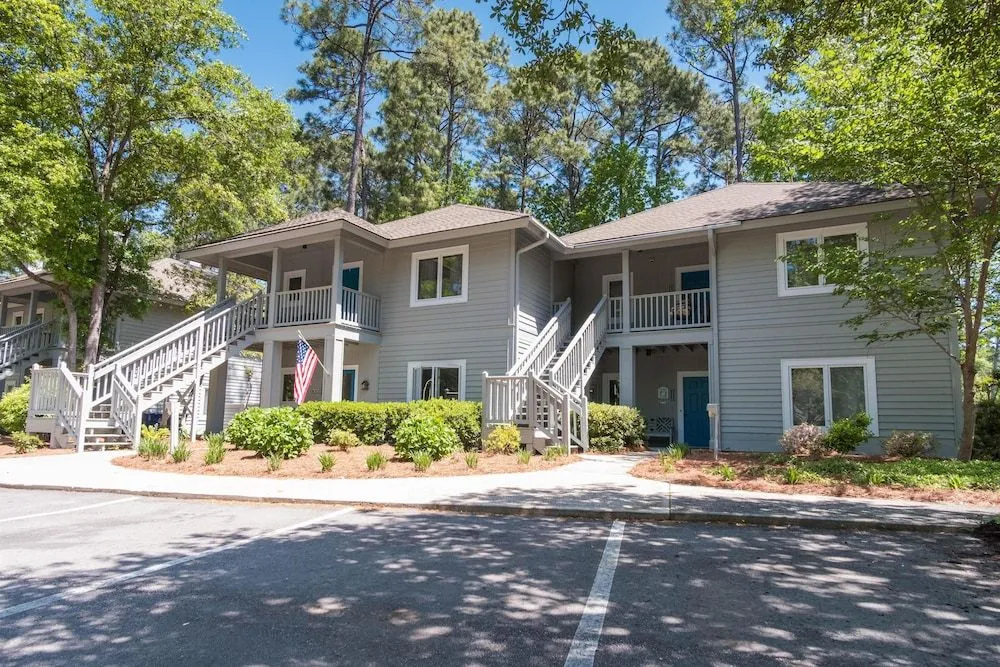 Tidewater Condo 1221-3 by RedAwning